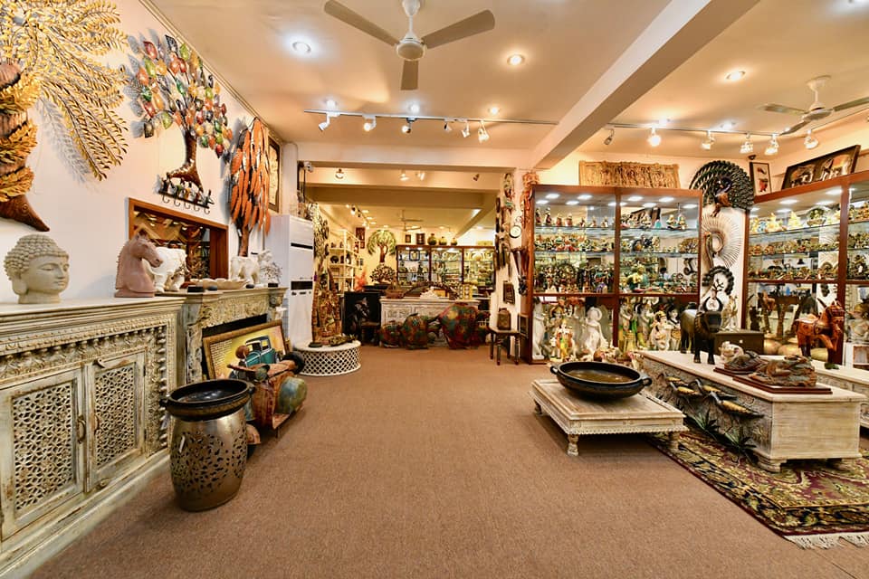 The Jaipur Art Gallery is a great place to explore traditional Rajasthani art.